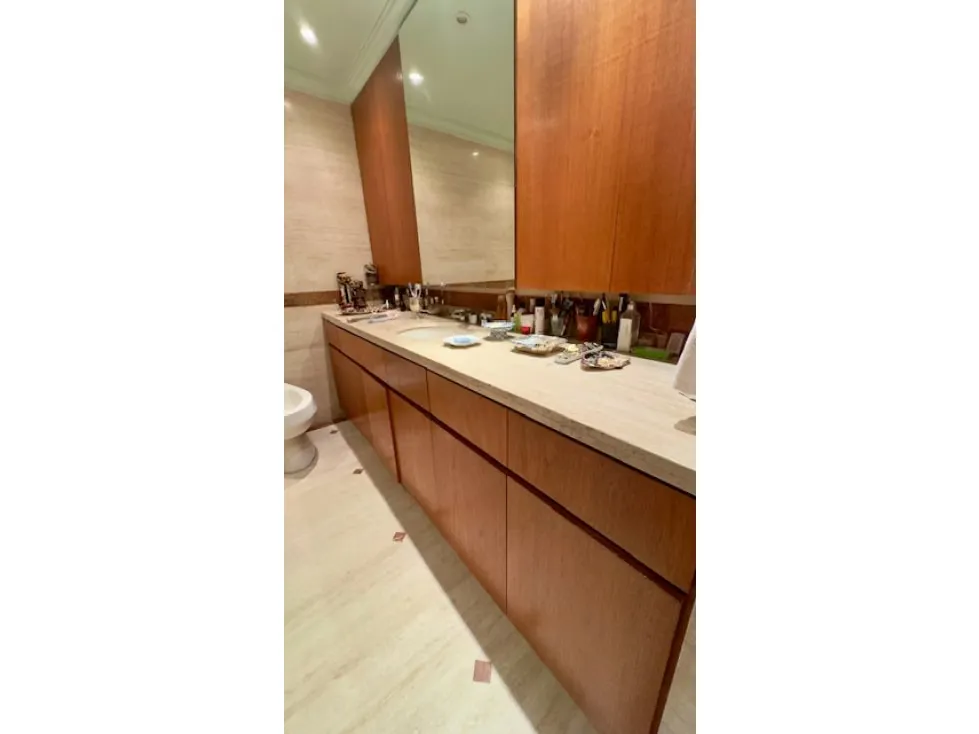 Vendo PB c/jardin 365m2 Colinas de Valle Arriba 0827 - 6