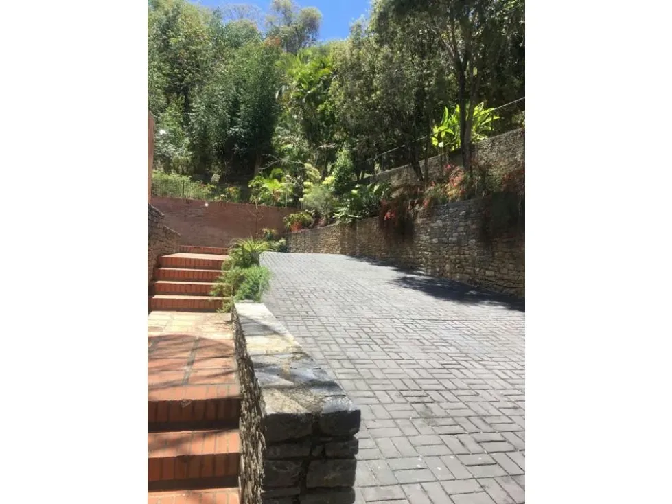 En venta casa 680m2 6h/6b/11p Cerro Verde 6194 - 27