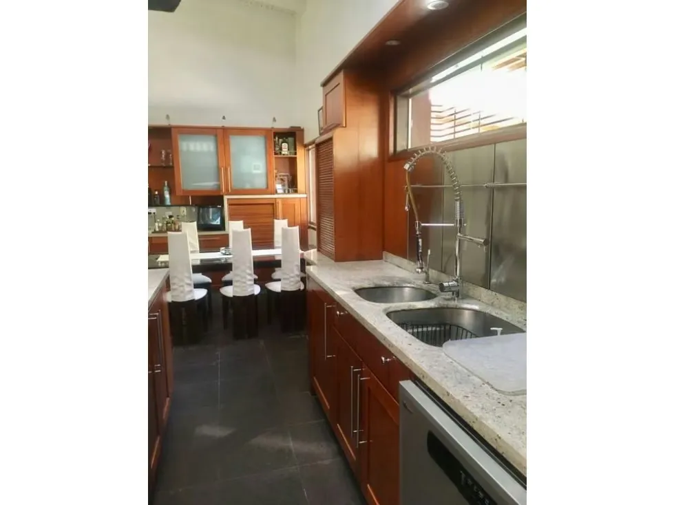 En venta casa 680m2 6h/6b/11p Cerro Verde 6194 - 10