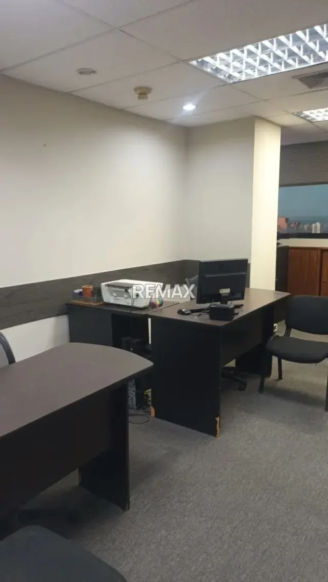 ALQUILER OFICINA TORRE EMPRESARIAL CLARET - 5