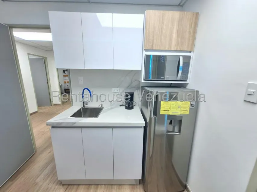 Oficina en Venta en Zona Industrial, Carabobo - 17