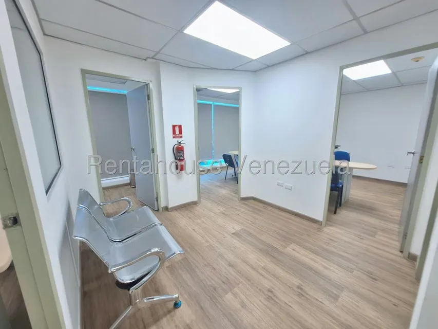 Oficina en Venta en Zona Industrial, Carabobo - 26