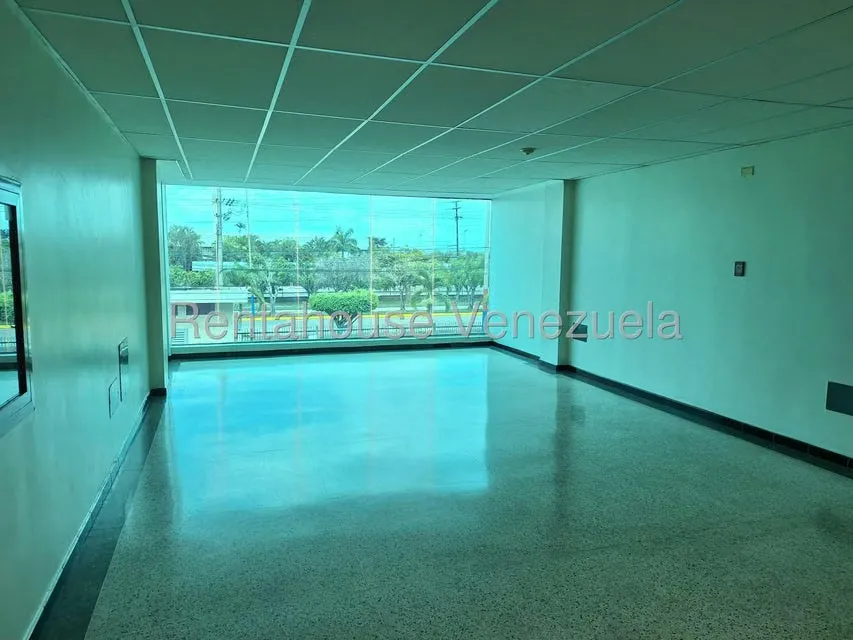 Oficina en Venta en Zona Industrial, Carabobo - 29