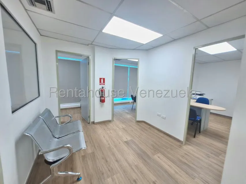 Oficina en Venta en Zona Industrial, Carabobo - 4