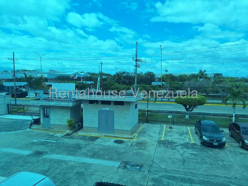 Oficina en Venta en Zona Industrial, Carabobo - 32