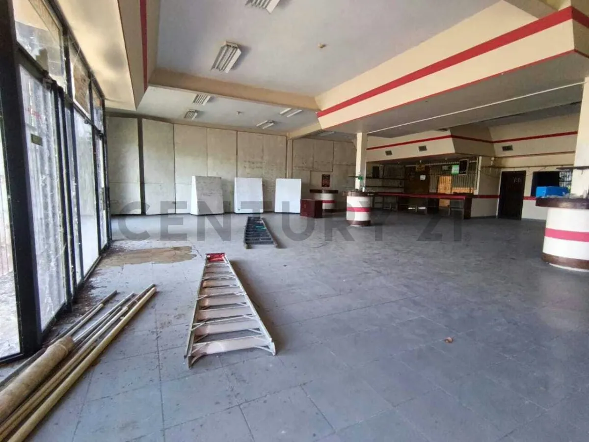 Inmueble Comercial Industrial, en zona de alta incidencia comercial - 12