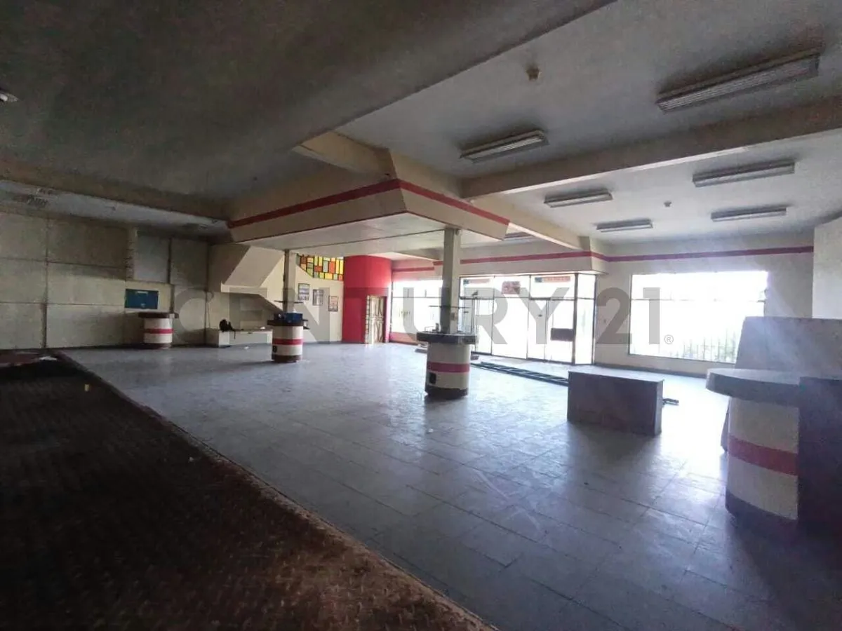 Inmueble Comercial Industrial, en zona de alta incidencia comercial - 5