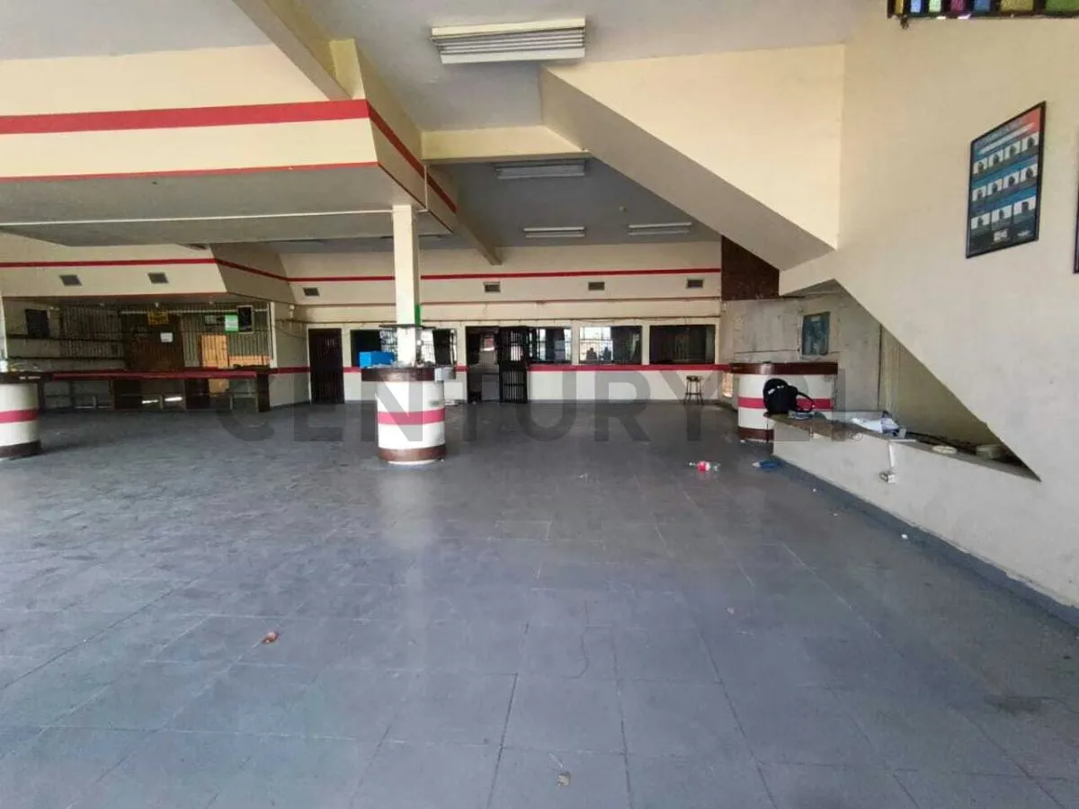 Inmueble Comercial Industrial, en zona de alta incidencia comercial - 9