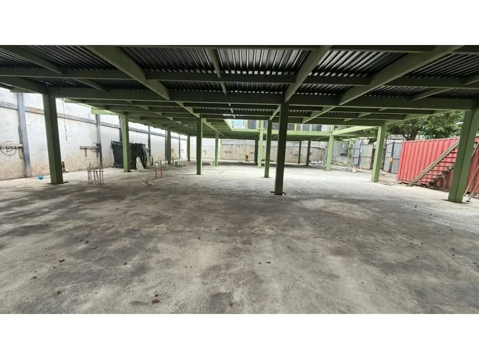 En Venta Terreno 616m2 Urb. El Rosal Precio a Consultar - 2