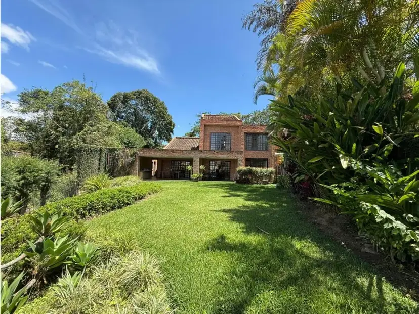 Casa en alquiler 370m2 4H+2S/4.5B+S/6P La Lagunita