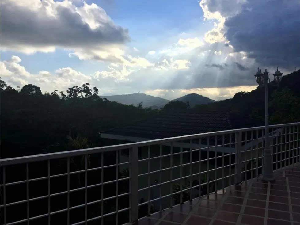 Se vende casa 817m2 4h+s/5b/4p Los Guayabitos 3725 - 6