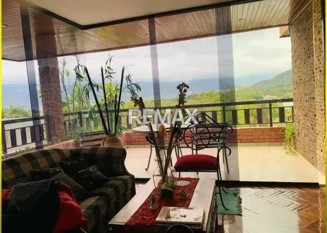 Casa en venta en Altos de Guataparo 800mtr2 3 niveles y con piscina ( Favor No Publicar ) - 4