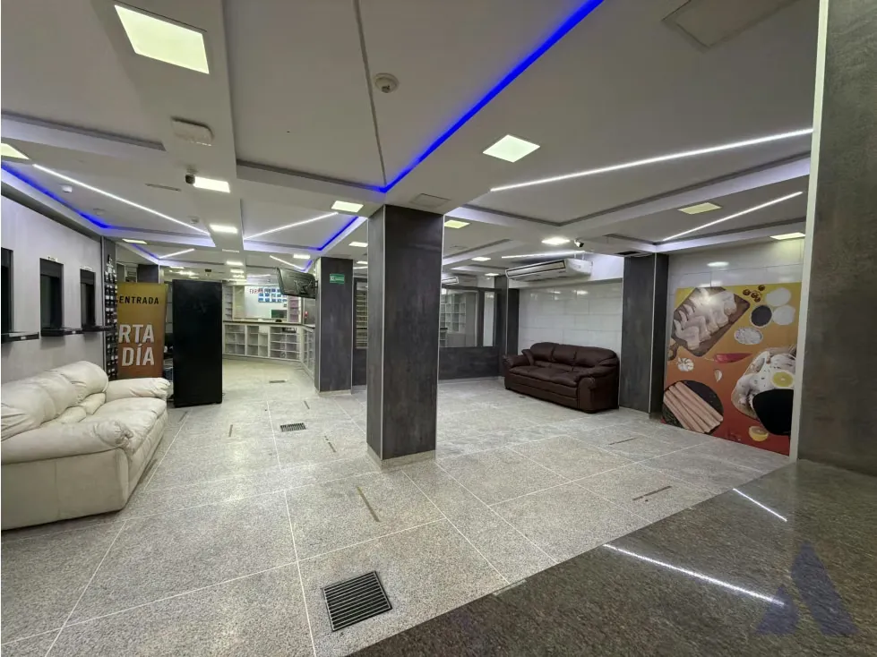 Vendo edificio 200m2 Catia 7950 - 11