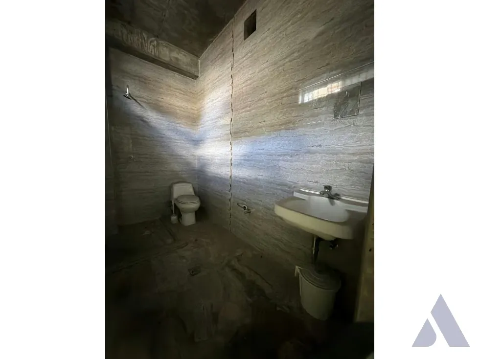 Vendo edificio 200m2 Catia 7950 - 17