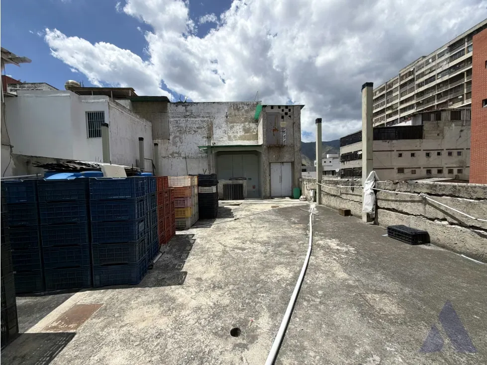 Vendo edificio 200m2 Catia 7950 - 19