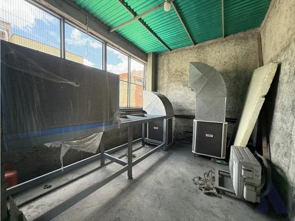 Vendo edificio 200m2 Catia 7950 - 22