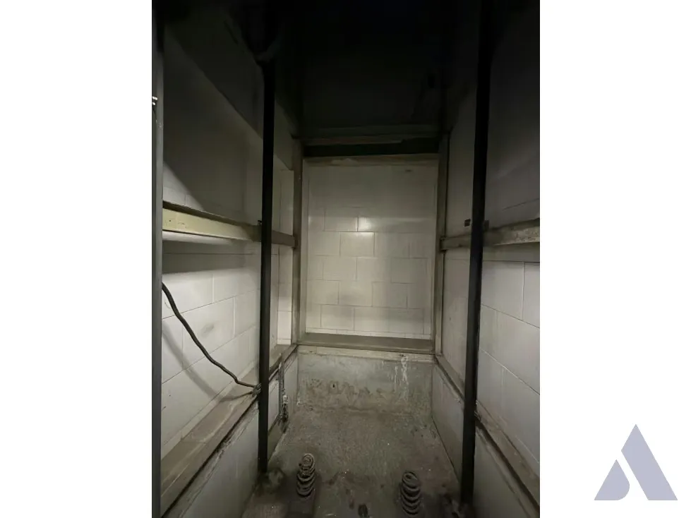 Vendo edificio 200m2 Catia 7950 - 7
