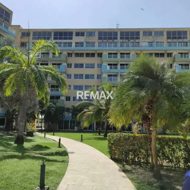 Alquilo apartamento en el Conjunto Parque Residencial Las Palmeras de Aguasal. Higuerote.