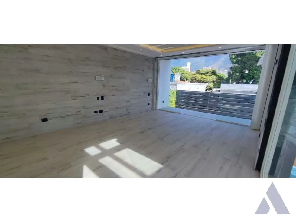 Se vende casa 500m2 La Floresta 3768 - 18