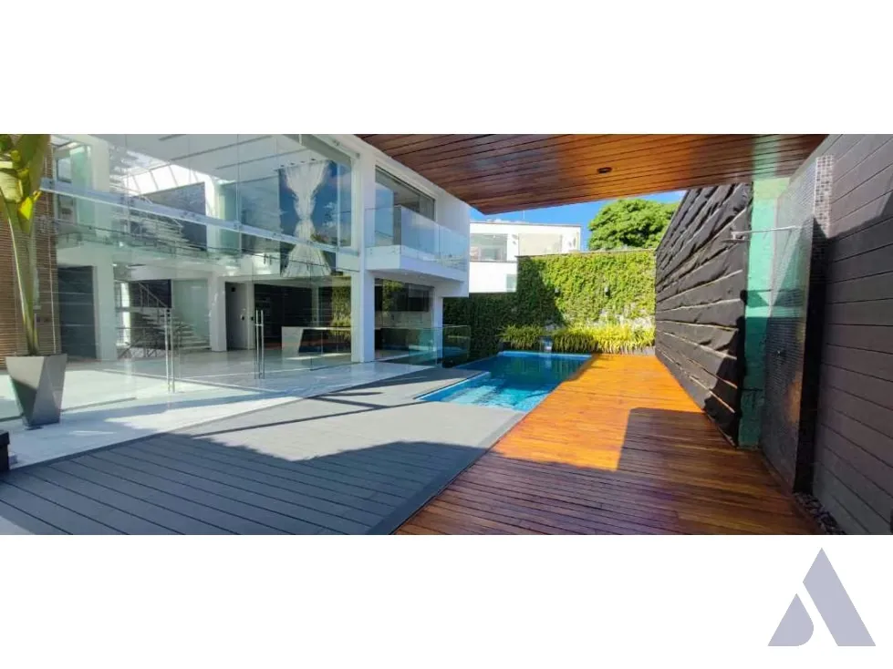 Se vende casa 500m2 La Floresta 3768 - 4
