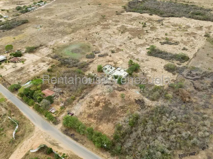 Terreno (Comercial) en Venta en Parroquia Tamaca, Lara
