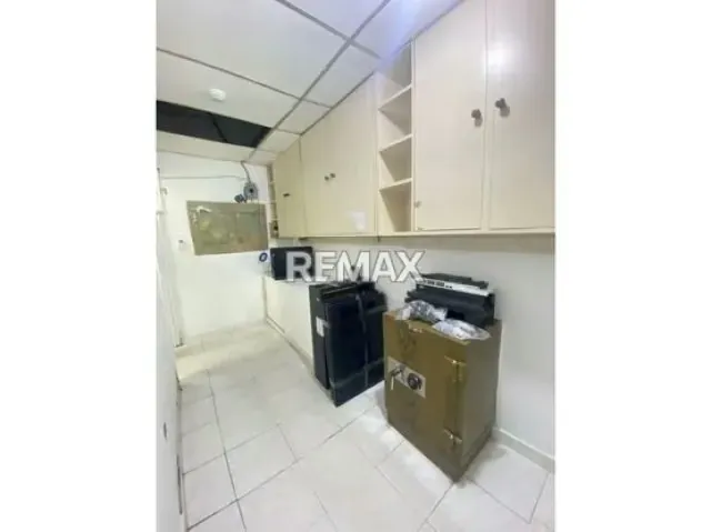 Alquiler de oficina en el C.C.Propatria 400$ - 5