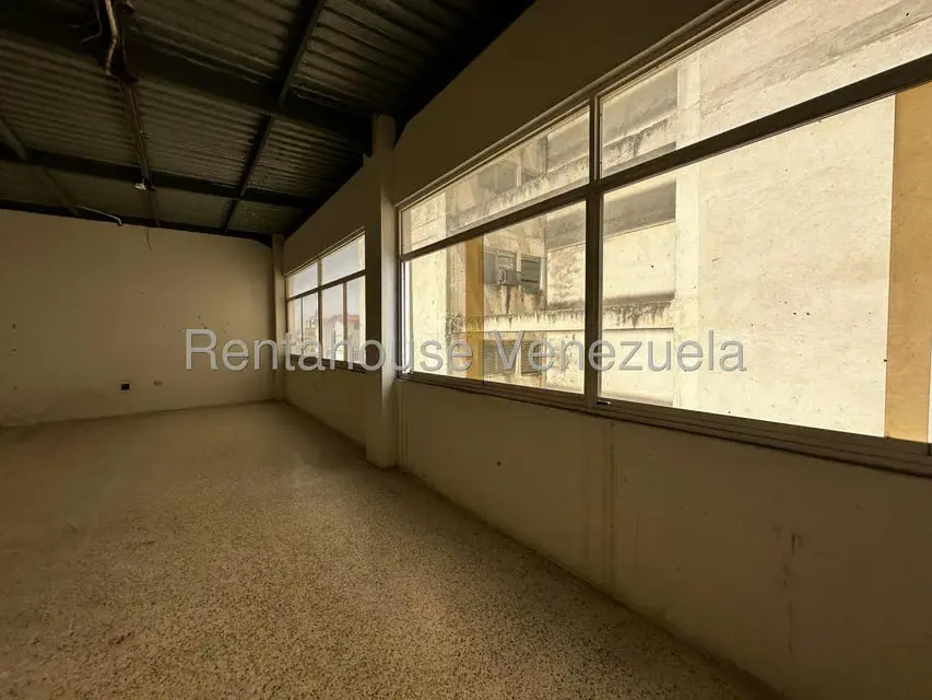 Local Comercial en Alquiler en Parroquia Concepcion, Lara - 24