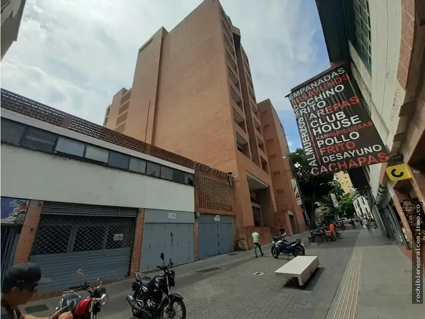 CENTRO SOLANO PLAZA EN SABANA GRANDE OFICINA EN VENTA