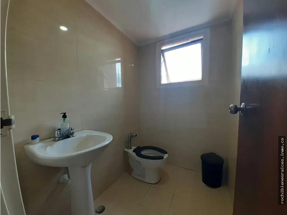 CENTRO SOLANO PLAZA EN SABANA GRANDE OFICINA EN VENTA - 23