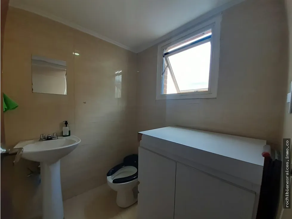 CENTRO SOLANO PLAZA EN SABANA GRANDE OFICINA EN VENTA - 24