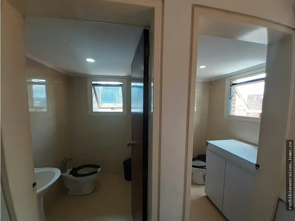 CENTRO SOLANO PLAZA EN SABANA GRANDE OFICINA EN VENTA - 25