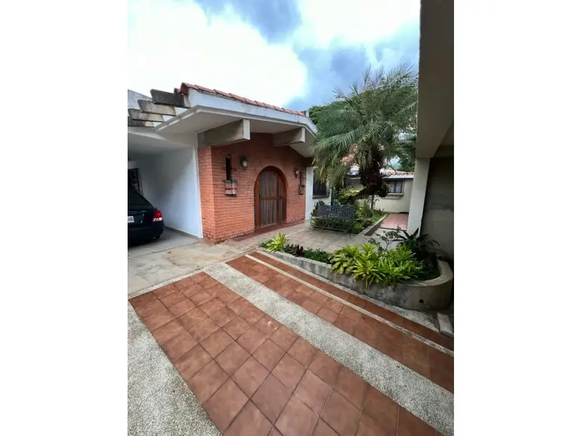 Venta de casa Urb. La Viña una planta