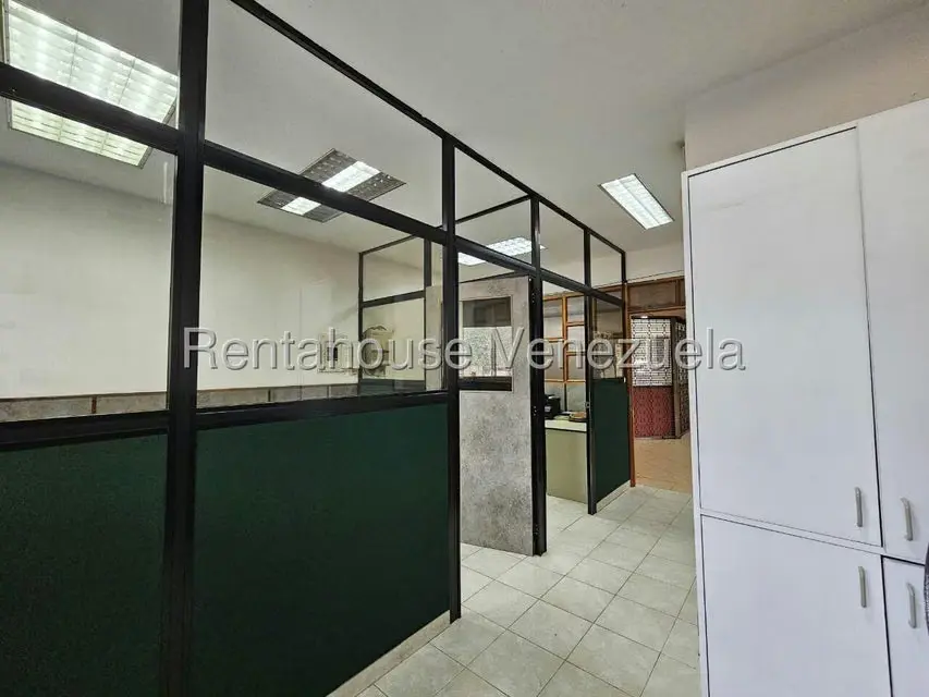 Oficina en Alquiler en Guarenas, Miranda - 13