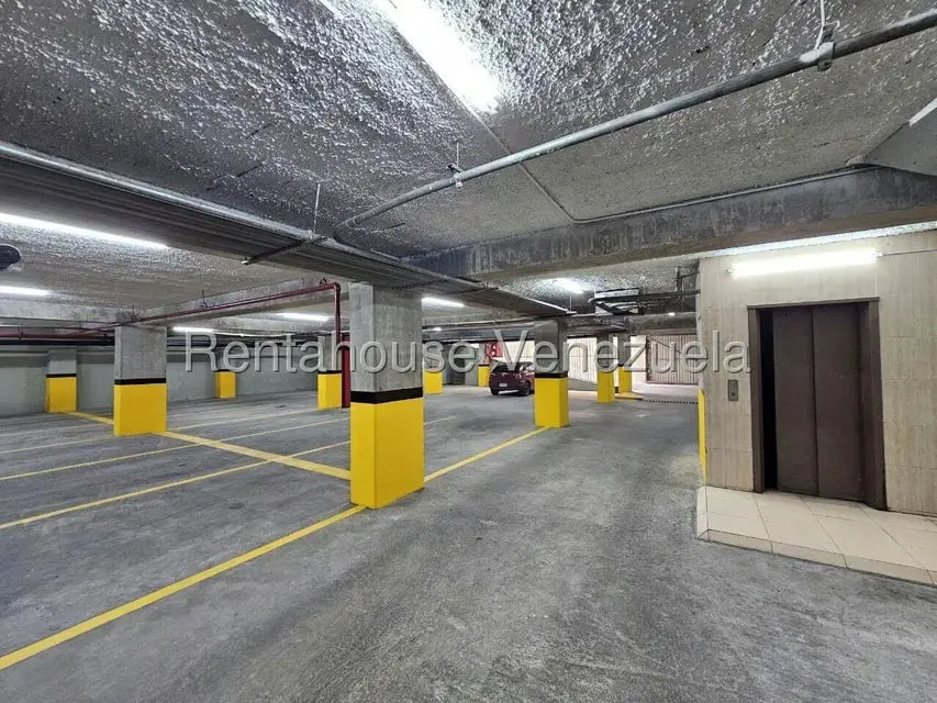 Oficina en Alquiler en Guarenas, Miranda - 23