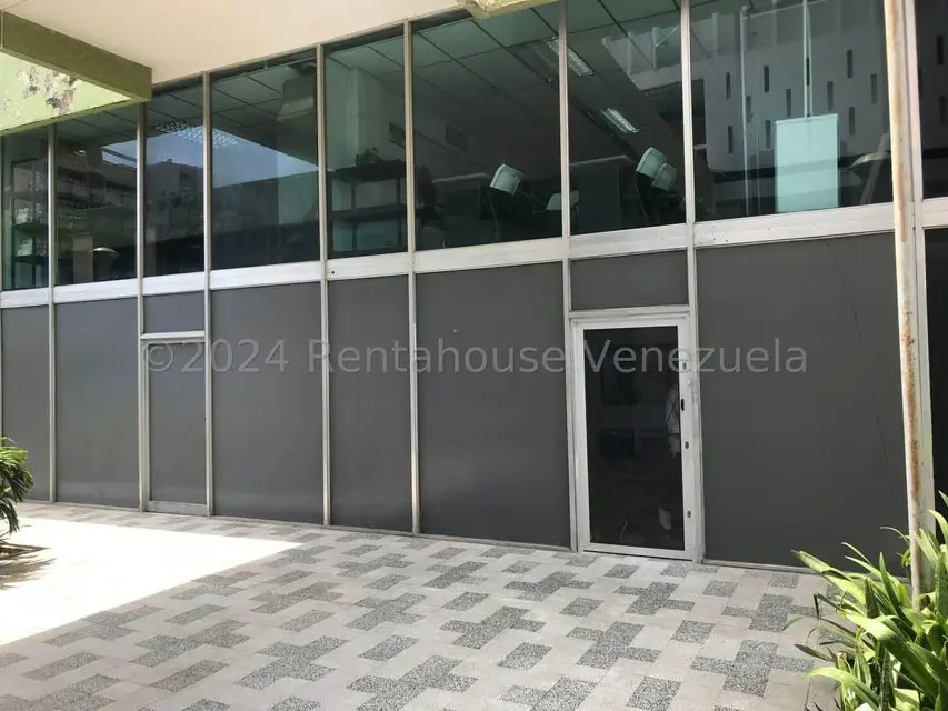 Oficina en Alquiler en Avenida Bella Vista, Zulia - 2