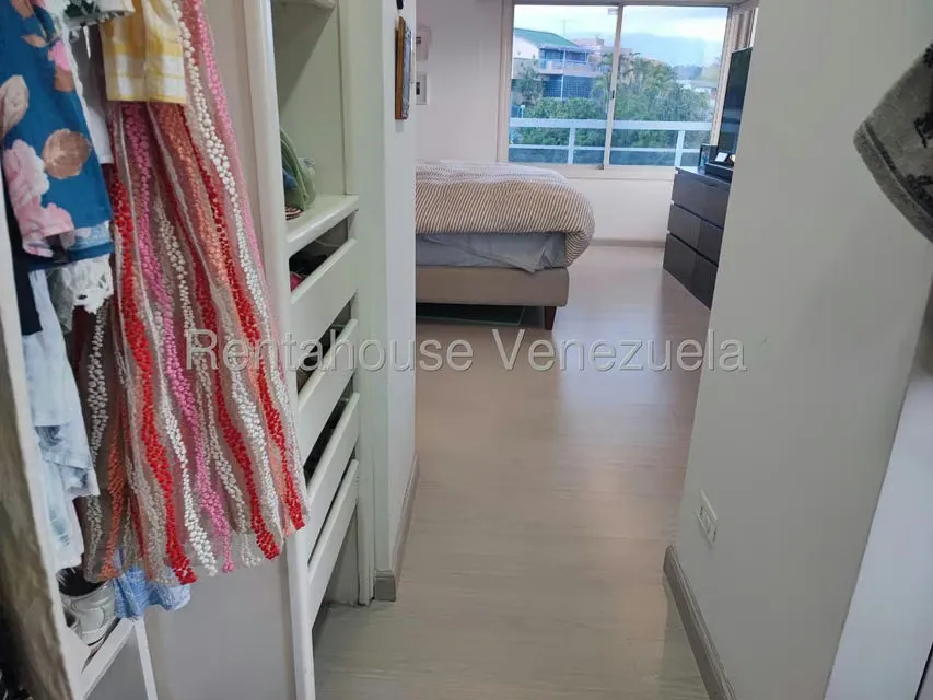 Apartamento (Duplex) en Venta en Los Samanes, Distrito Metropolitano - 37