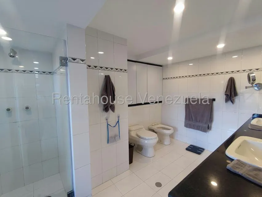 Apartamento (Duplex) en Venta en Los Samanes, Distrito Metropolitano - 42