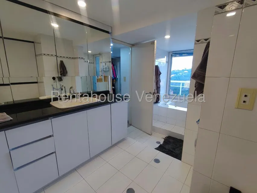 Apartamento (Duplex) en Venta en Los Samanes, Distrito Metropolitano - 43