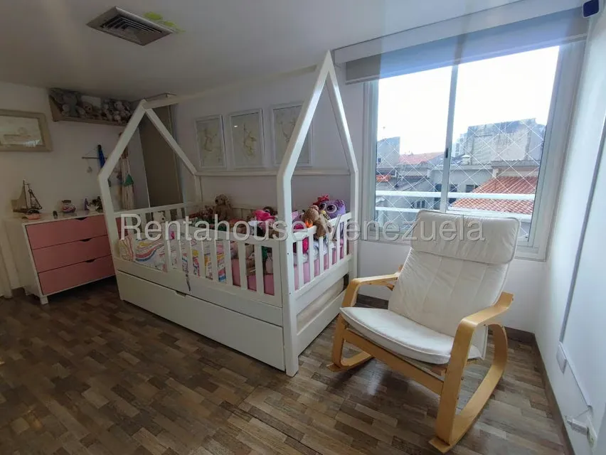 Apartamento (Duplex) en Venta en Los Samanes, Distrito Metropolitano - 47