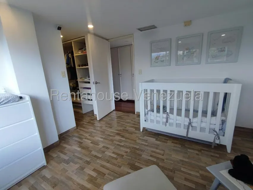 Apartamento (Duplex) en Venta en Los Samanes, Distrito Metropolitano - 50