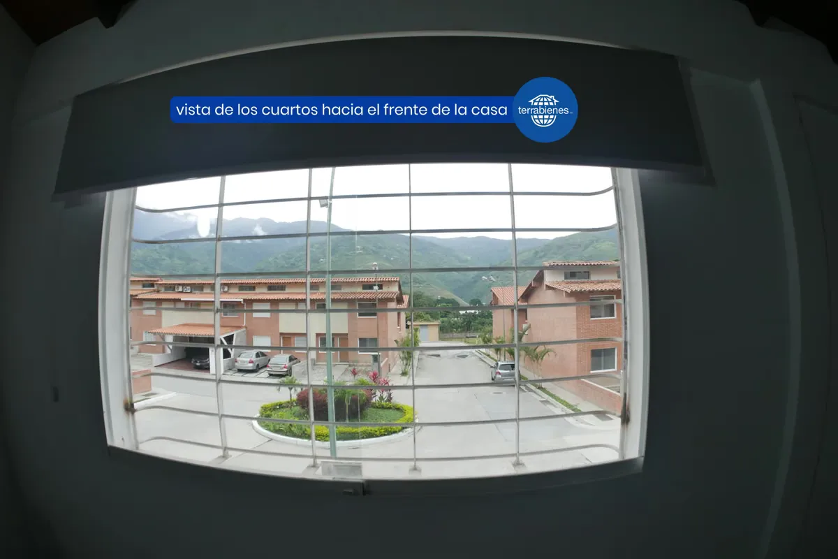 Townhouse con todas las comodidades en conjunto privado en Campo Claro - 13