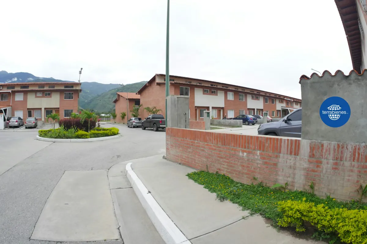 Townhouse con todas las comodidades en conjunto privado en Campo Claro - 31