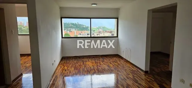 Se Alquila Apartamento en la Urbanizacion Guaicay - 2