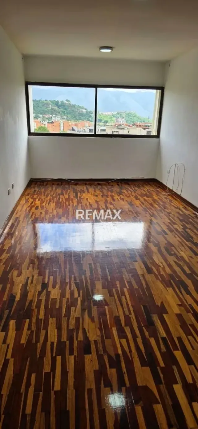 Se Alquila Apartamento en la Urbanizacion Guaicay - 5