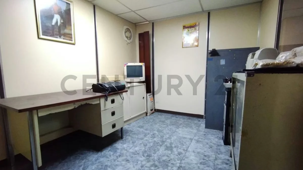 MUN. LIBERTADOR, Edificio Comercial en Venta, Prroquia Santa Rosalia CARACAS - 12