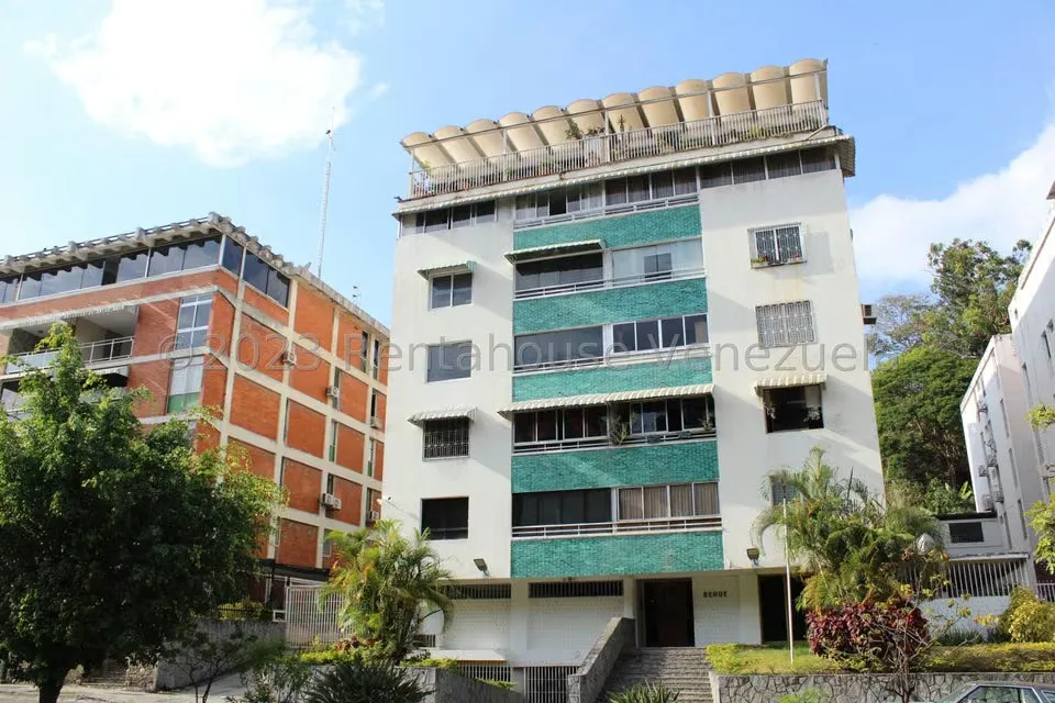 Apartamento (Duplex) en Venta en Cumbres de Curumo, Distrito Metropolitano
