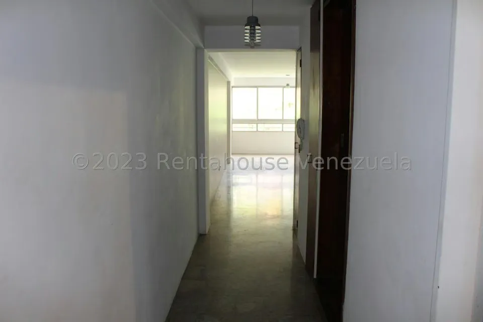 Apartamento (Duplex) en Venta en Cumbres de Curumo, Distrito Metropolitano - 12