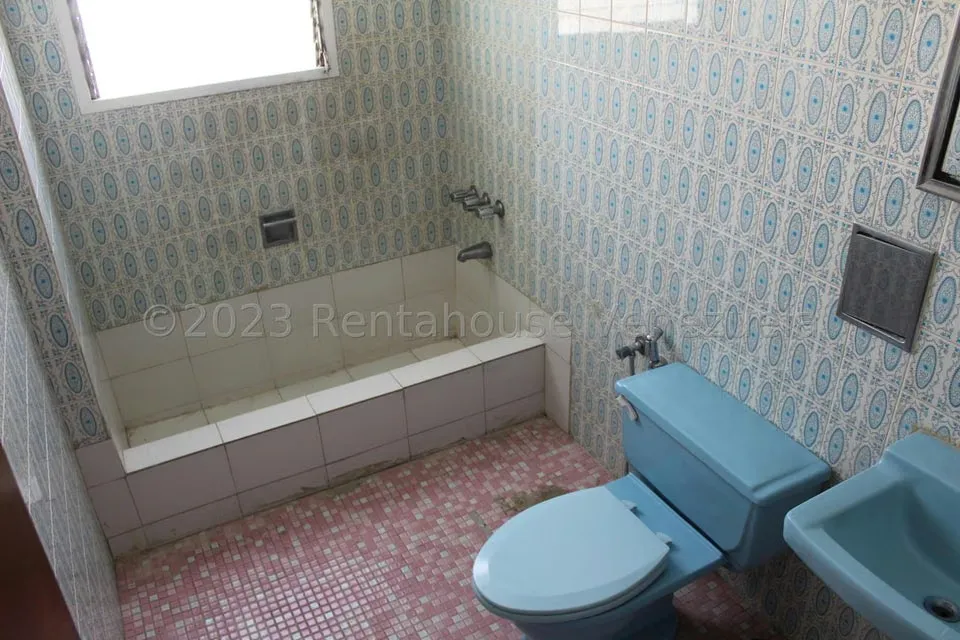 Apartamento (Duplex) en Venta en Cumbres de Curumo, Distrito Metropolitano - 19