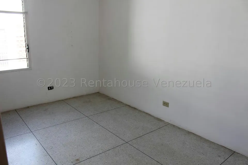 Apartamento (Duplex) en Venta en Cumbres de Curumo, Distrito Metropolitano - 21