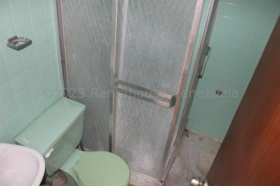Apartamento (Duplex) en Venta en Cumbres de Curumo, Distrito Metropolitano - 22